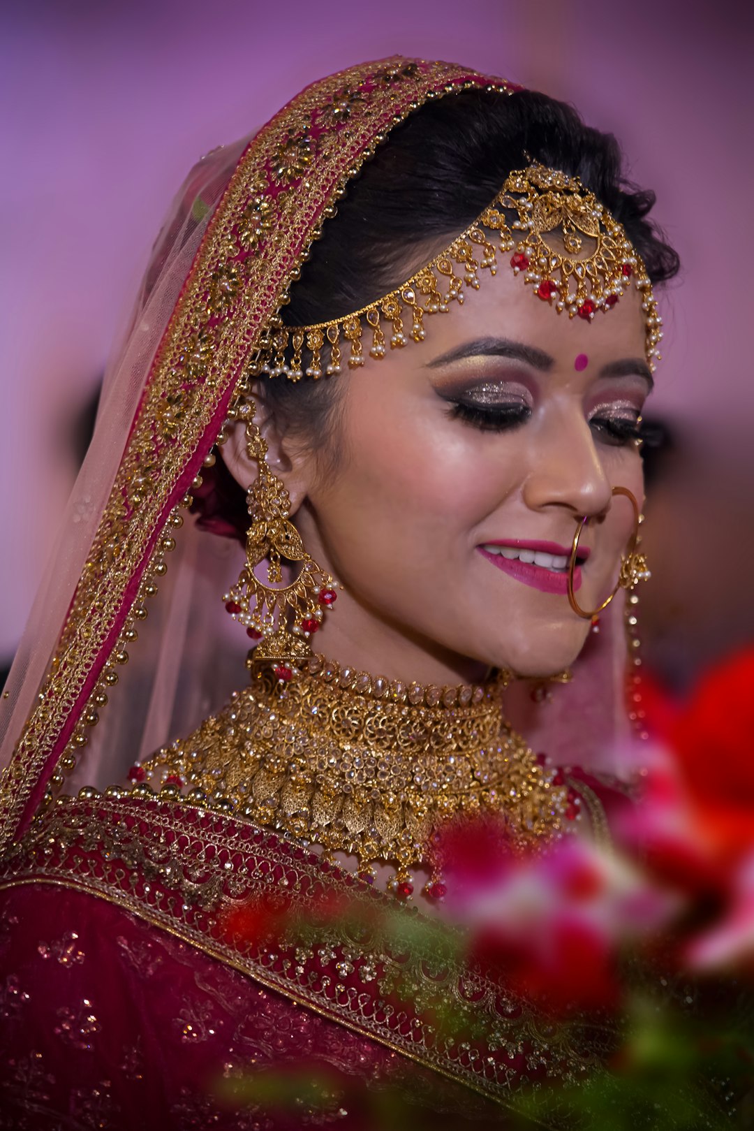Veil and Gold Details