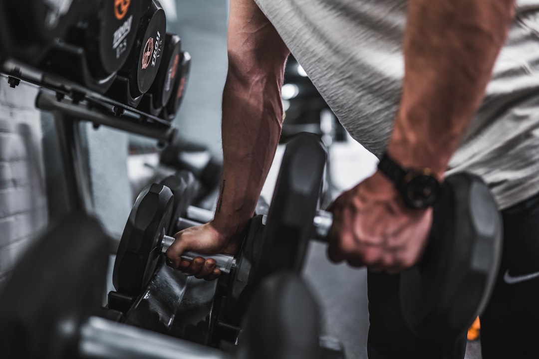Dumbbell Focus